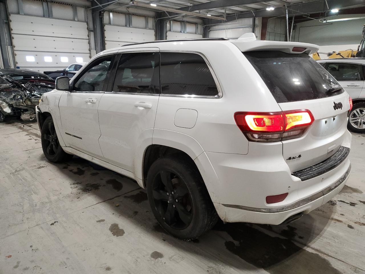 2015 Jeep Grand Cherokee - Image 2