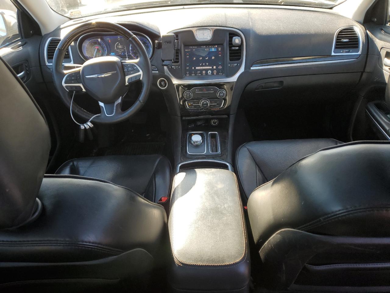 2016 Chrysler 300 - Image 8