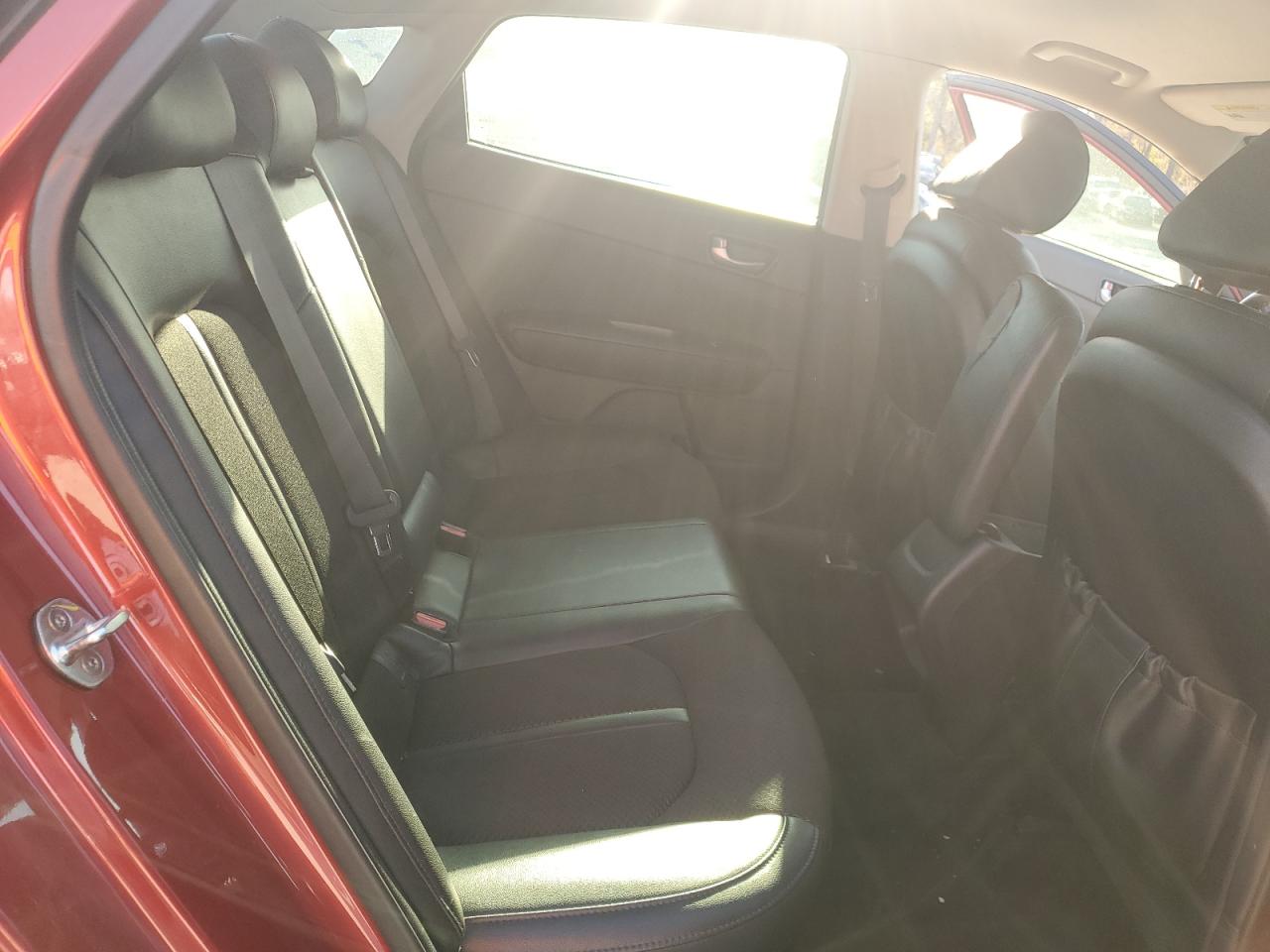 2018 Kia Optima - Image 10