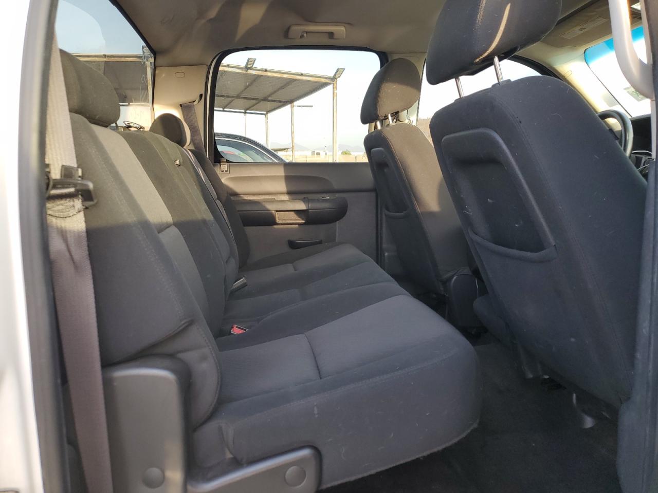2011 Chevrolet Silverado - Image 10