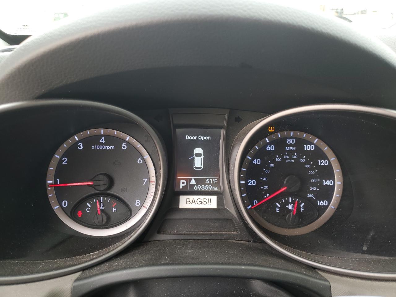 2013 Hyundai Santa Fe - Image 9