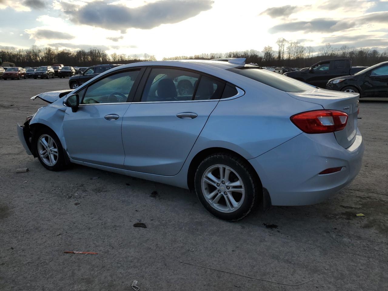 2017 Chevrolet Cruze - Image 2