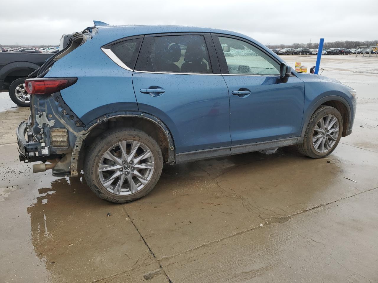 2020 Mazda CX-5 - Image 3
