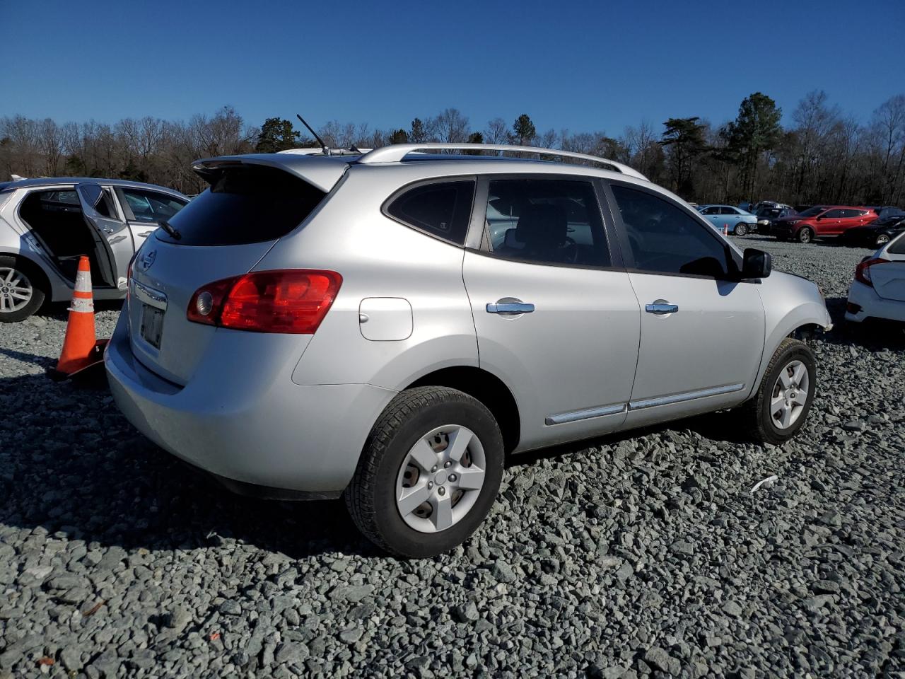 2014 Nissan Rogue - Image 3