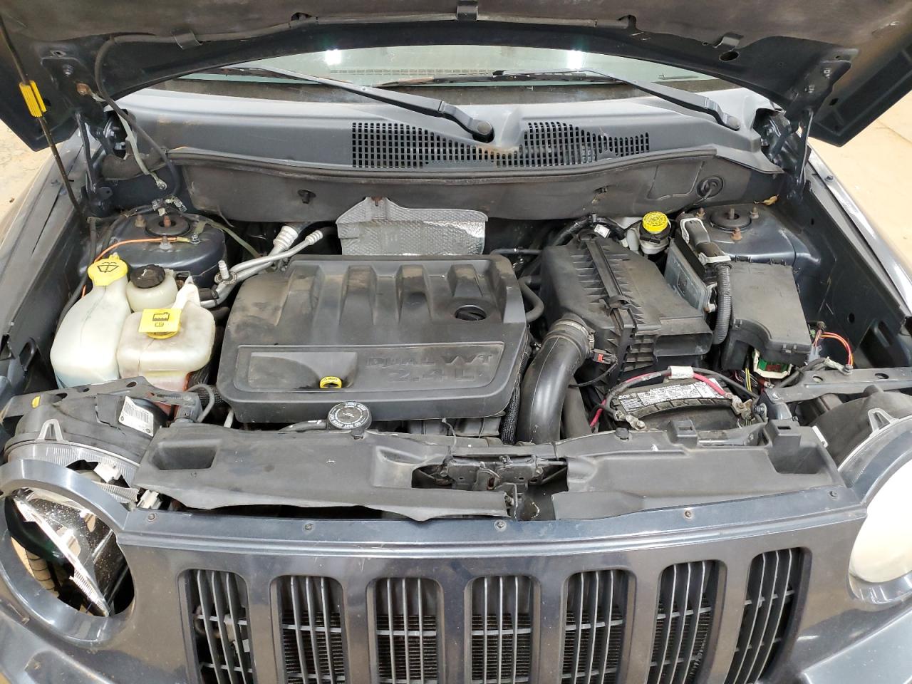 2007 Jeep Compass - Image 14