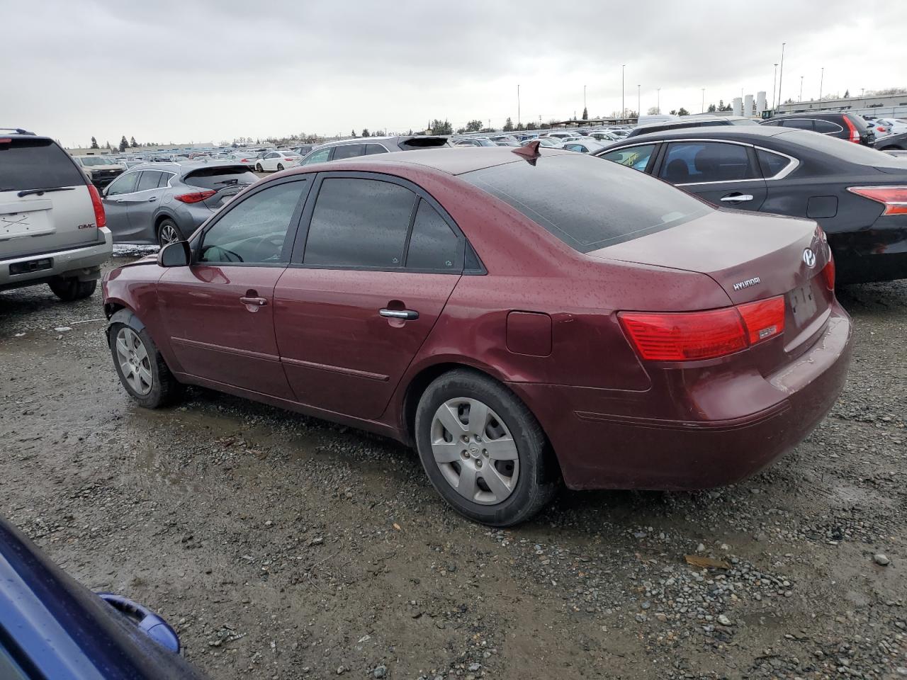 2010 Hyundai Sonata - Image 2