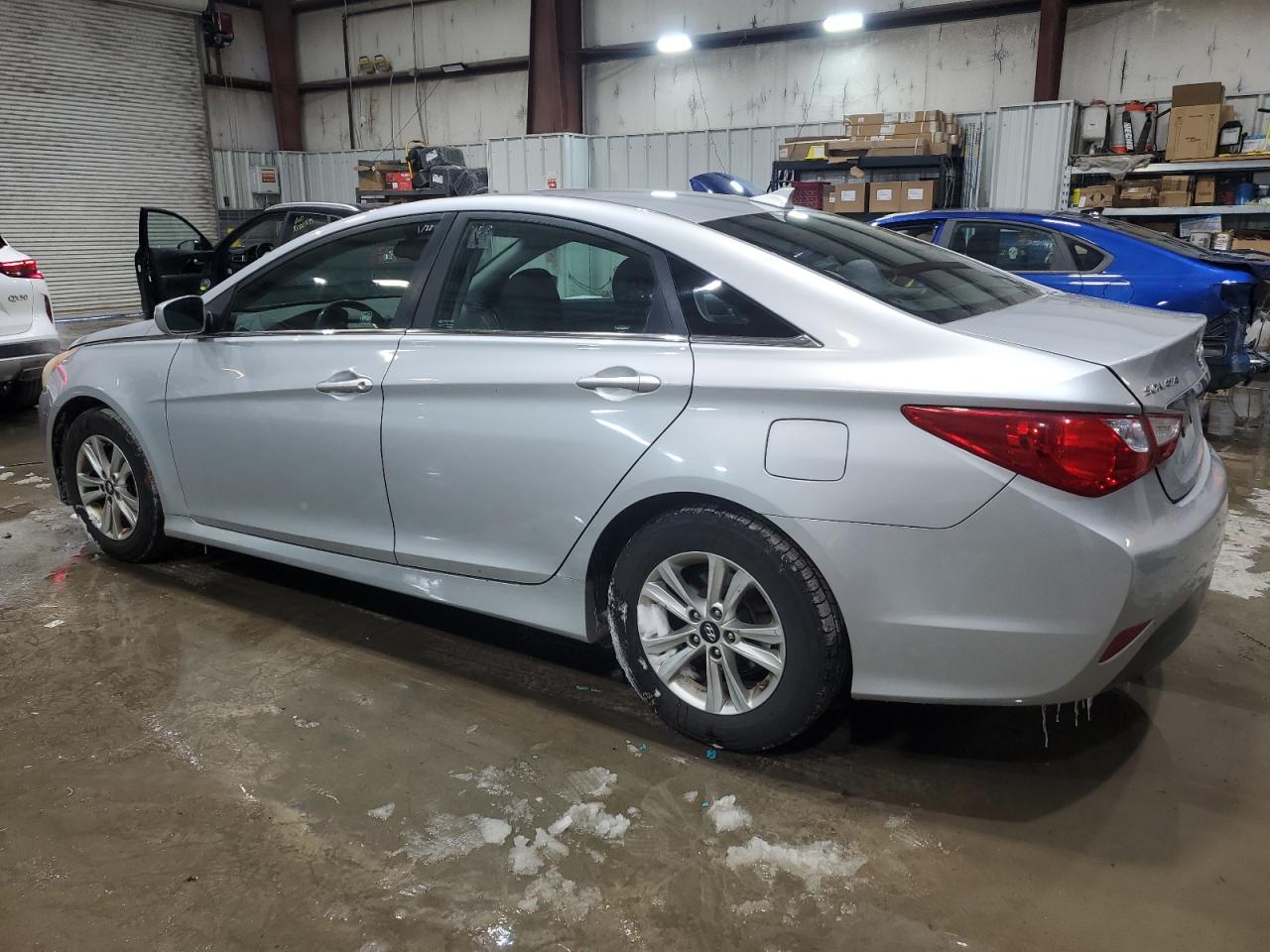 2014 Hyundai Sonata - Image 2