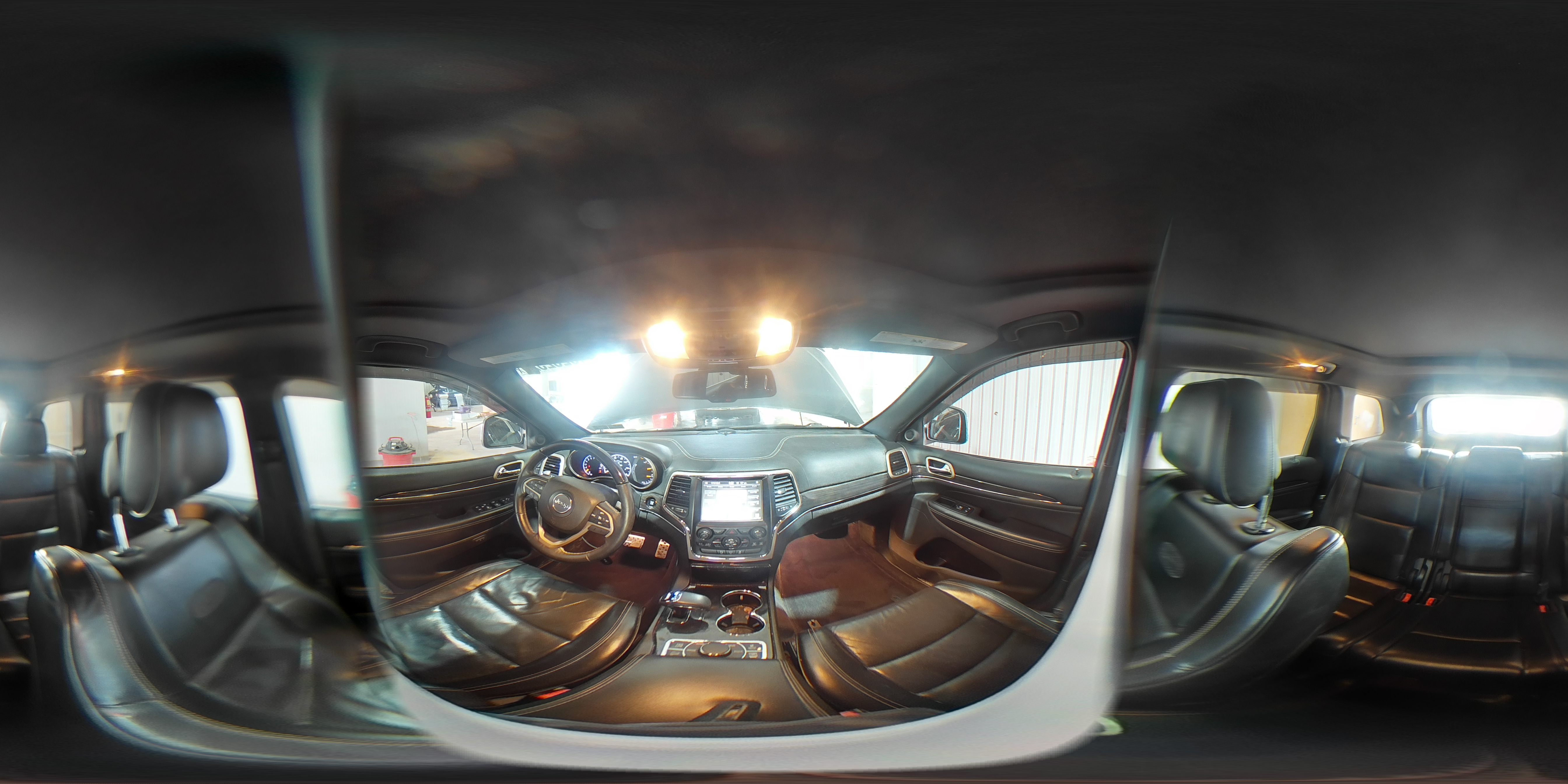 2015 Jeep Grand Cherokee - Image 16
