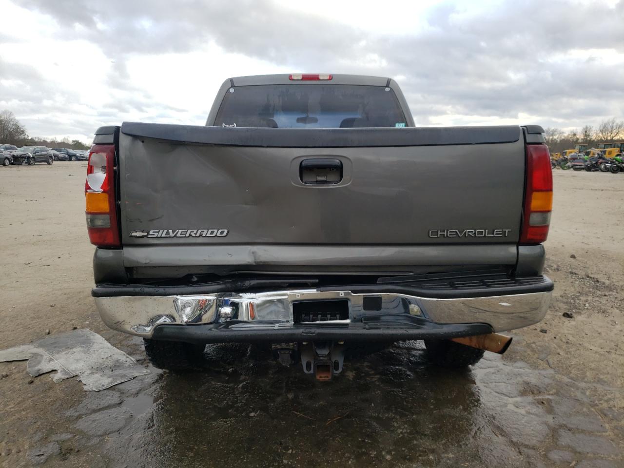 2001 Chevrolet Silverado - Image 6