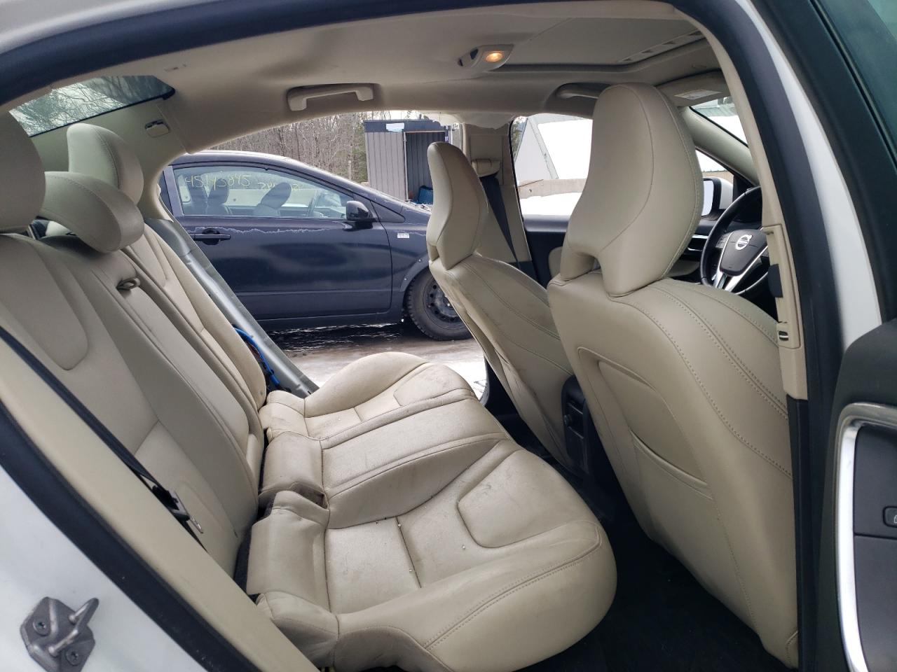 2017 Volvo S60 - Image 10