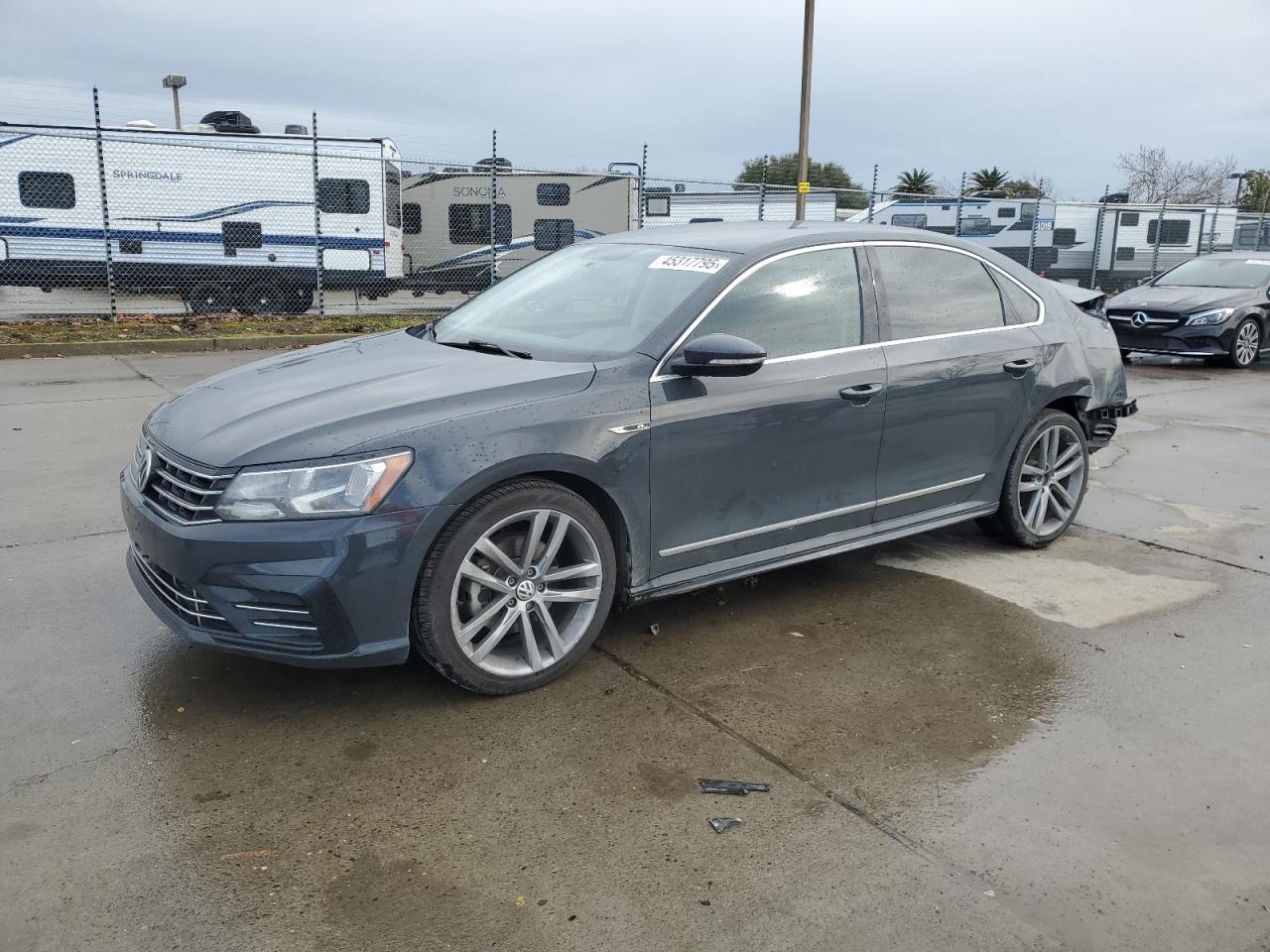 2017 Volkswagen Passat R-Line