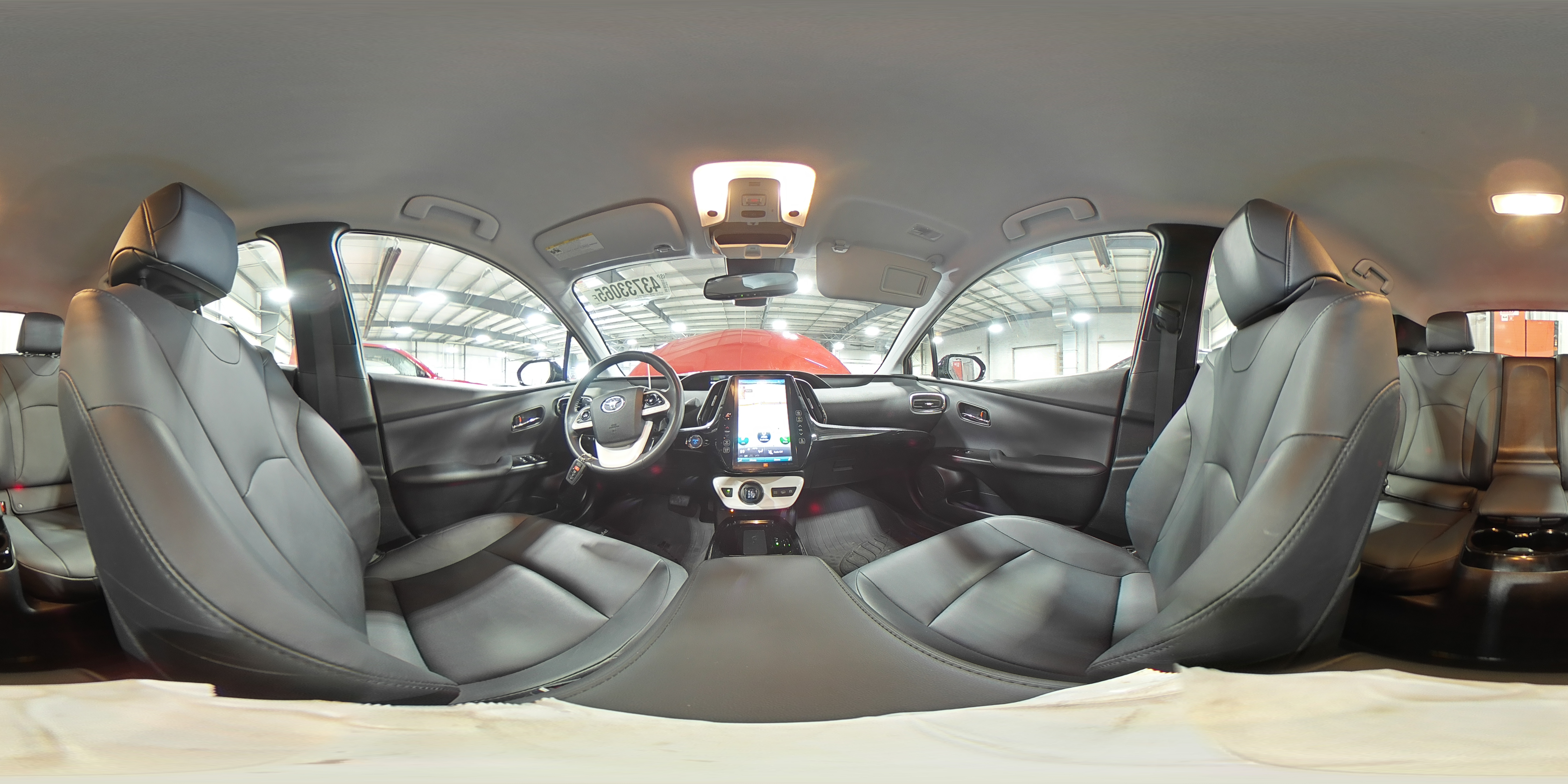 2018 Toyota Prius - Image 16