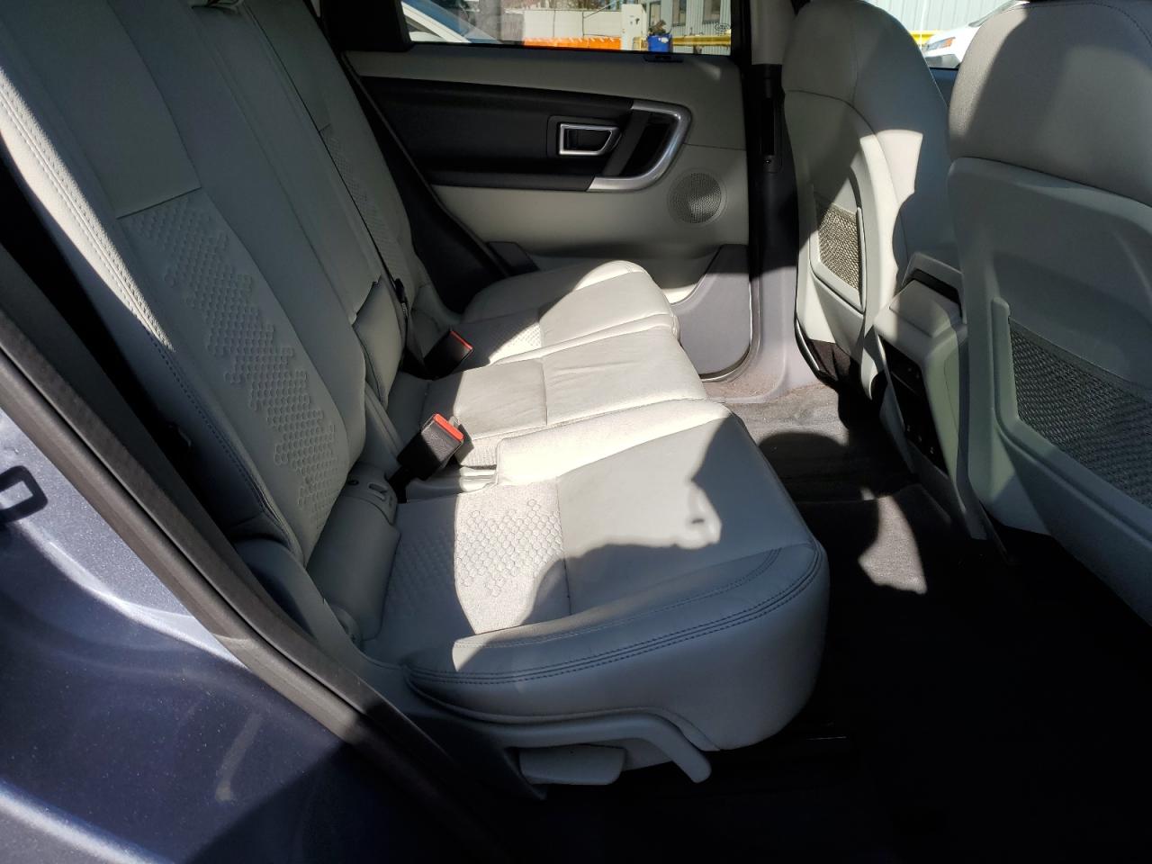 2018 Land Rover Discovery - Image 11