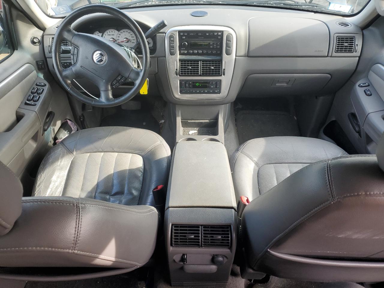 2003 Mercury Mountaineer - Image 8
