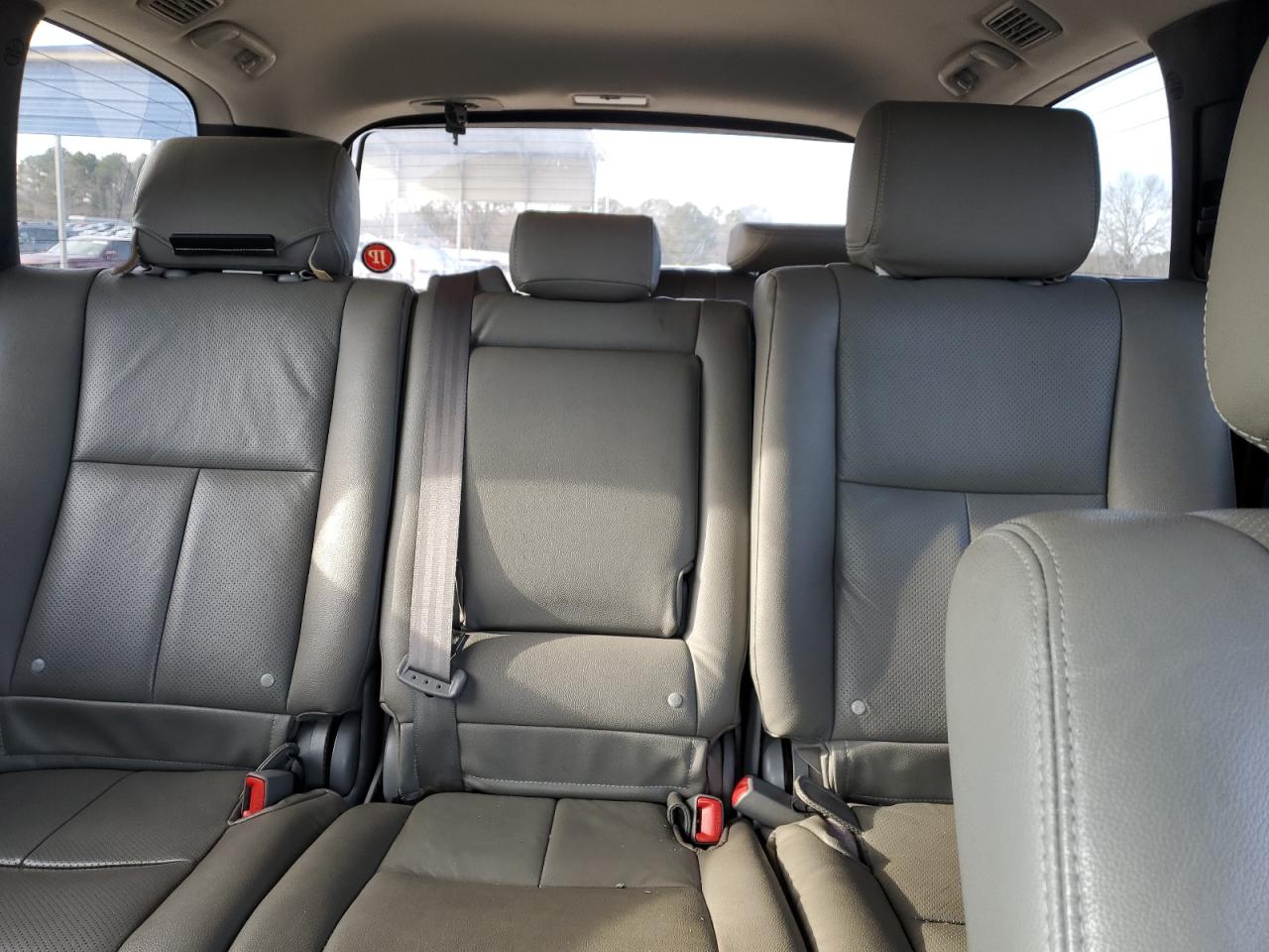 2015 Toyota Sequoia - Image 10