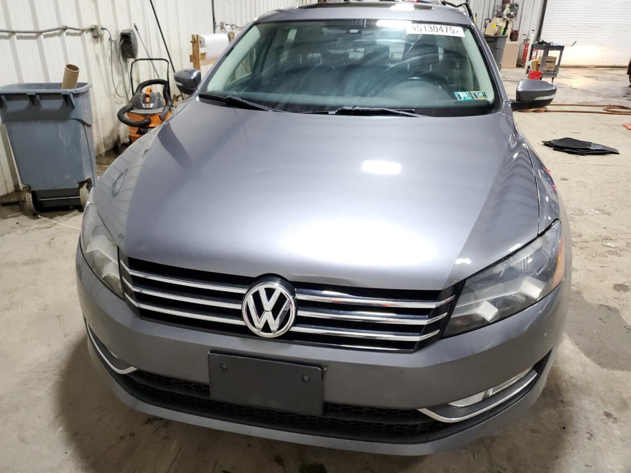 2015 Volkswagen Passat - Image 5