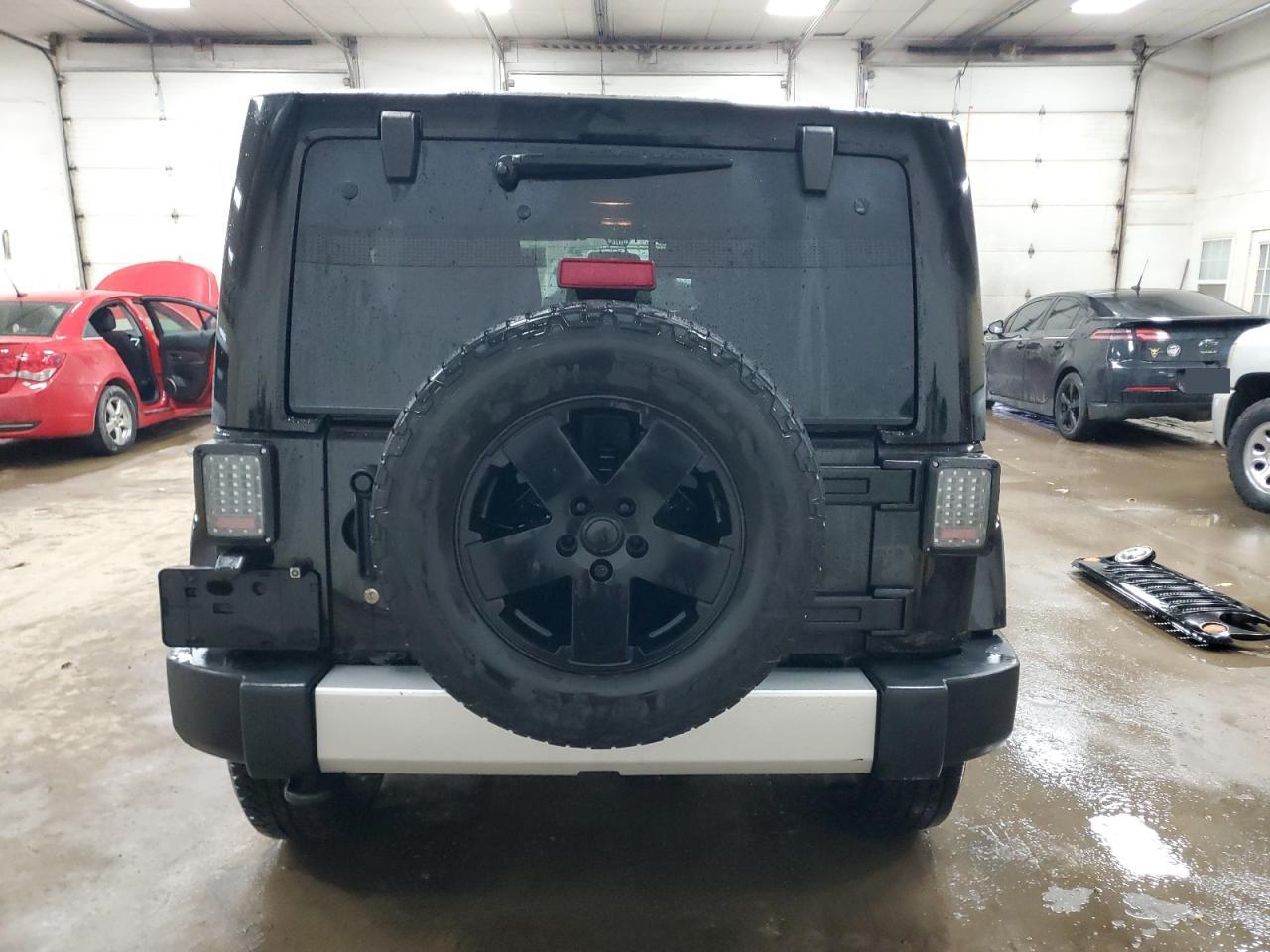 2011 Jeep Wrangler - Image 7