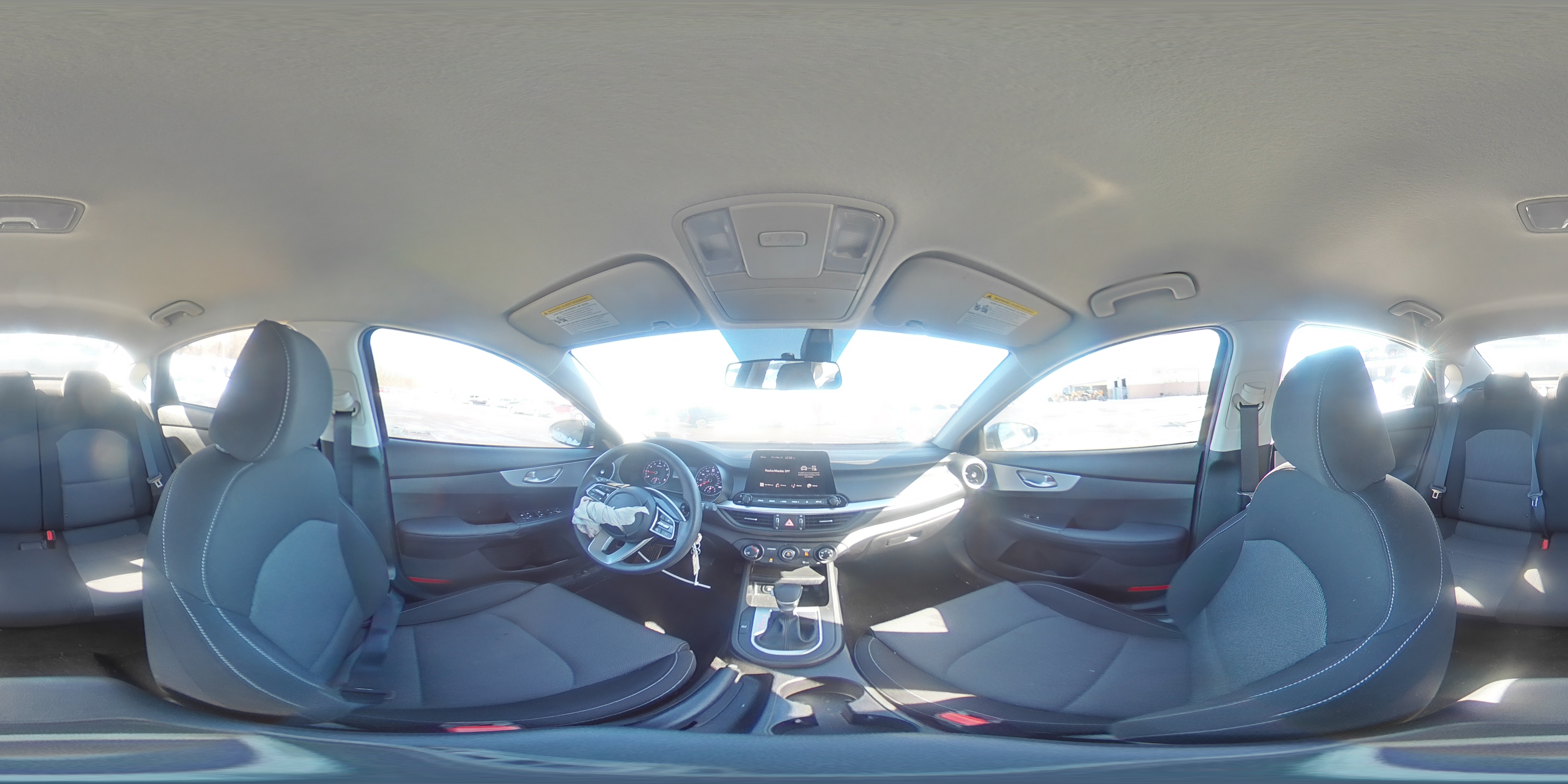 2023 Kia Forte - Image 13
