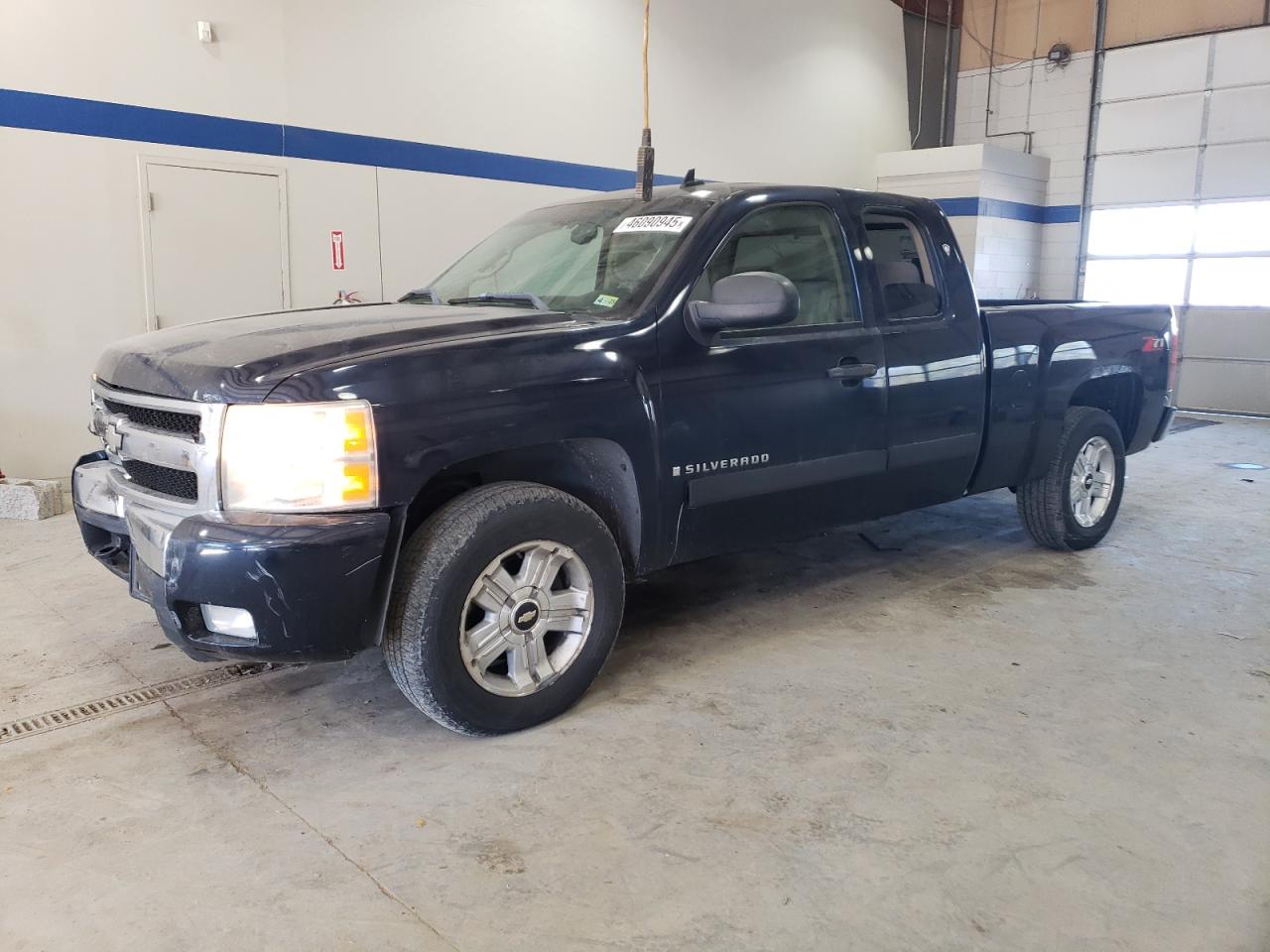2007 Chevrolet Silverado - Image 1