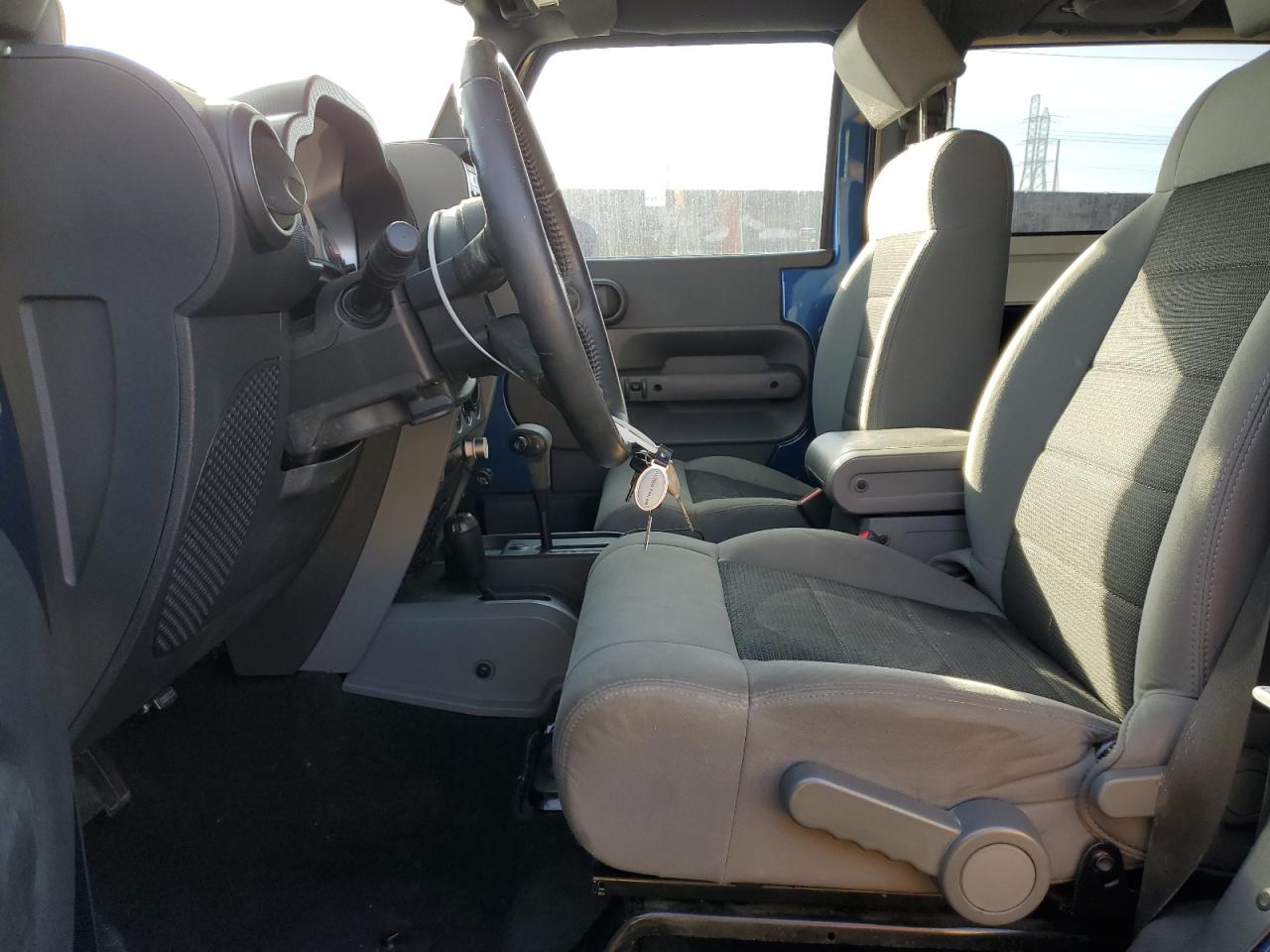 2010 Jeep Wrangler - Image 7