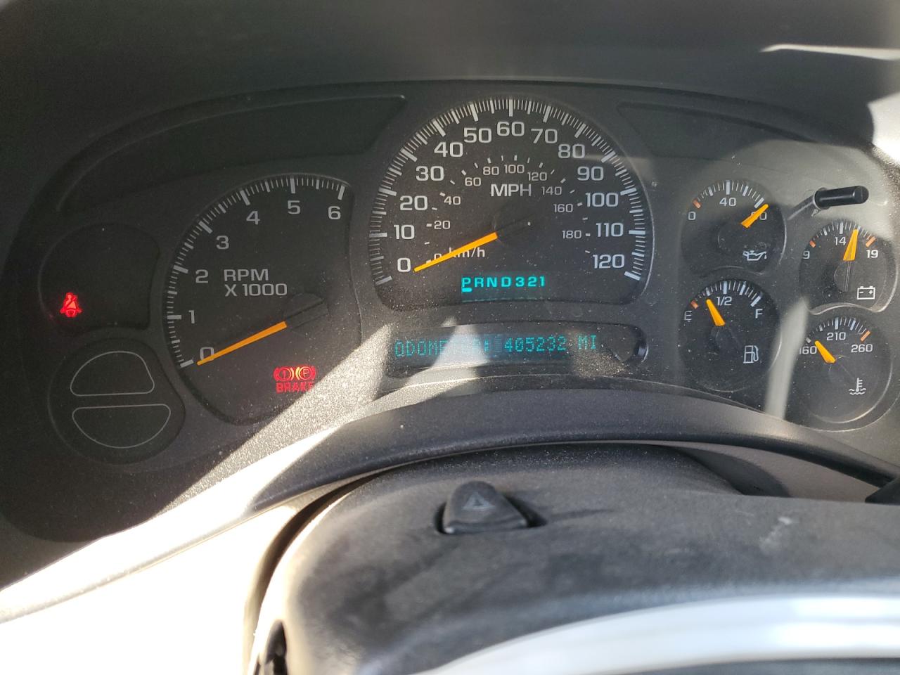 2004 GMC Sierra - Image 9