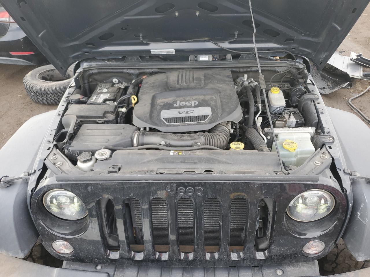 2018 Jeep Wrangler - Image 11