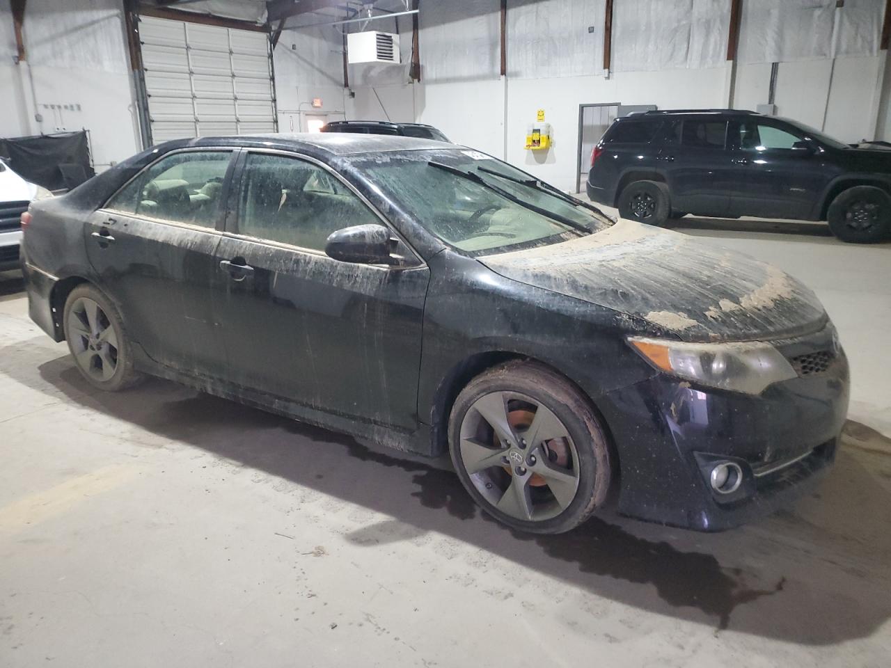 2012 Toyota Camry - Image 4
