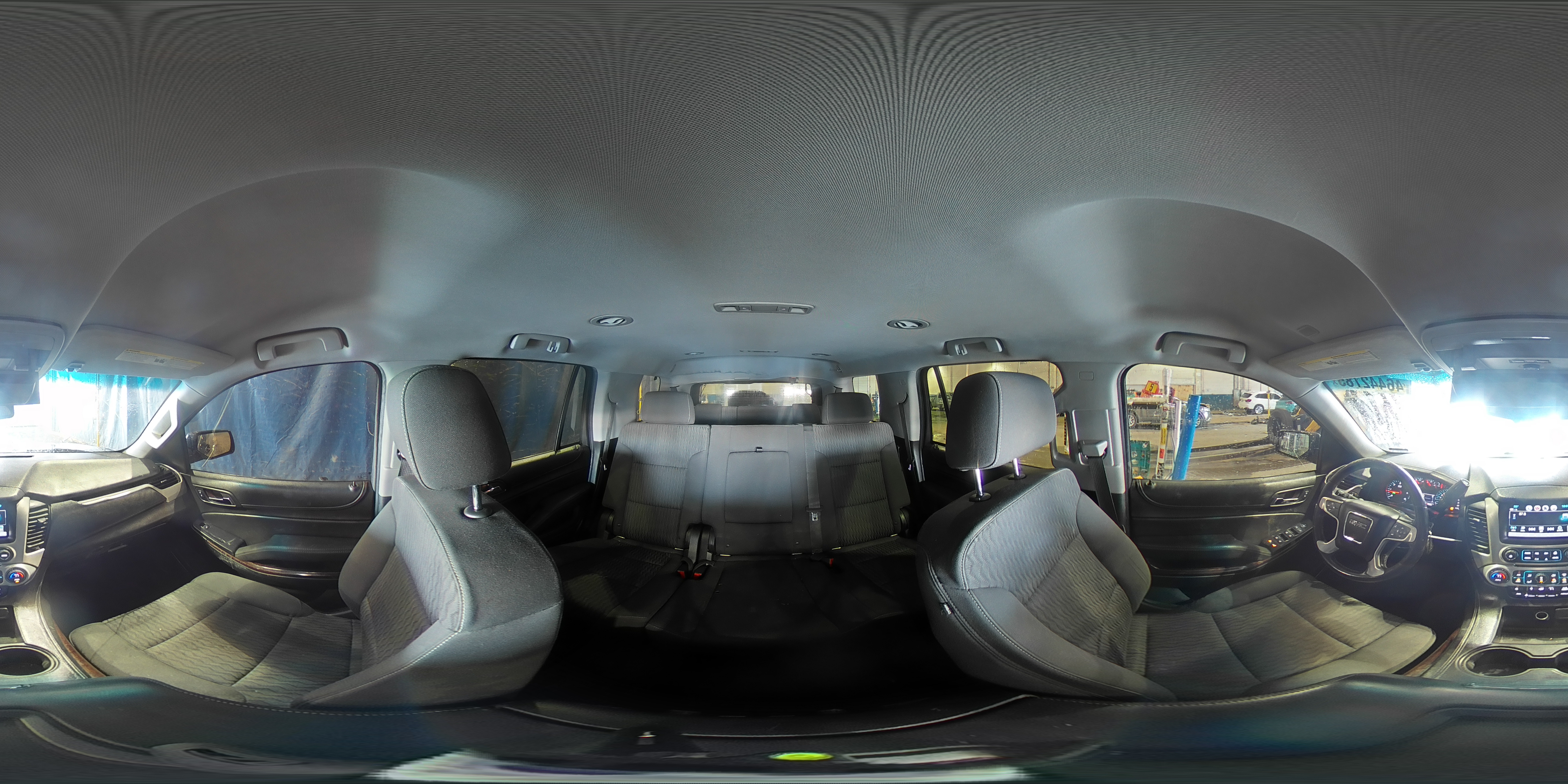 2018 GMC Yukon - Image 15