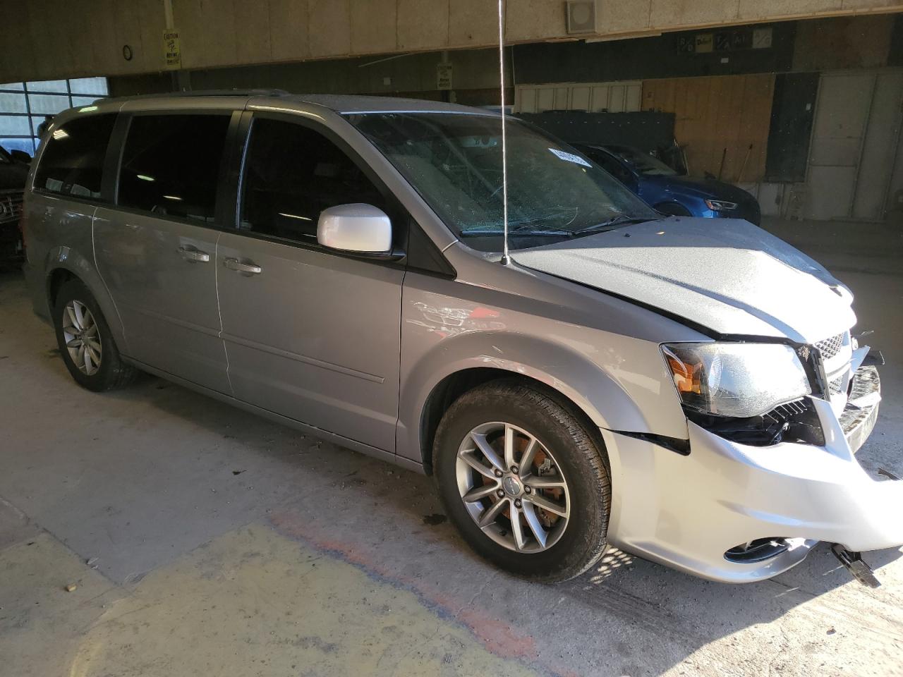 2014 Dodge Caravan - Image 4
