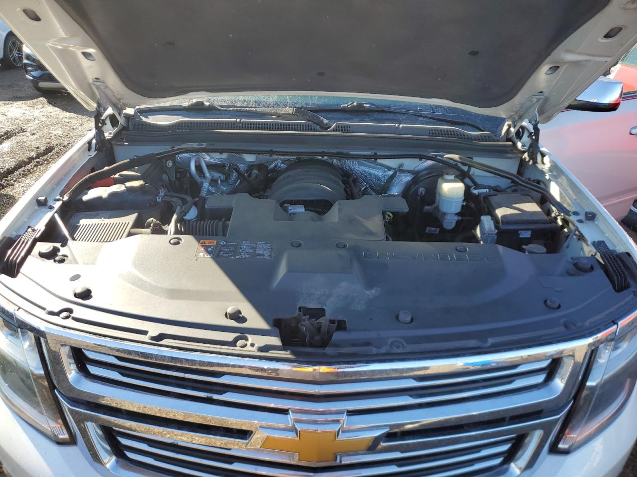 2015 Chevrolet Suburban - Image 12