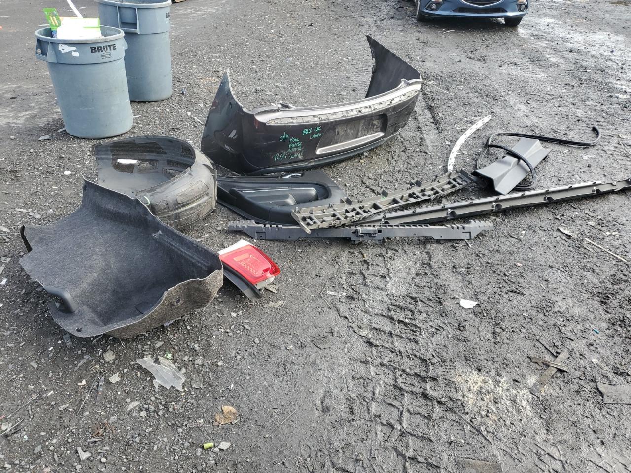 2016 Chrysler 300 - Image 12