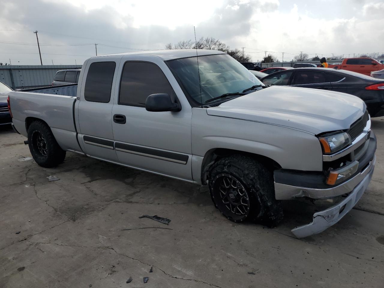 2003 Chevrolet Silverado - Image 4