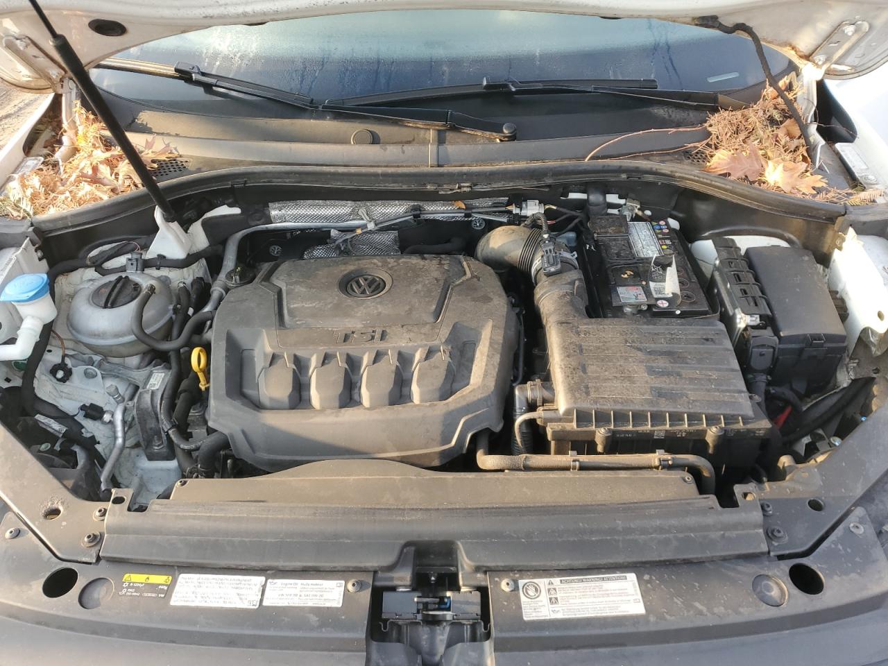 2018 Volkswagen Tiguan - Image 12