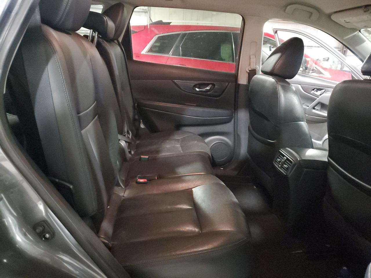 2015 Nissan Rogue - Image 11