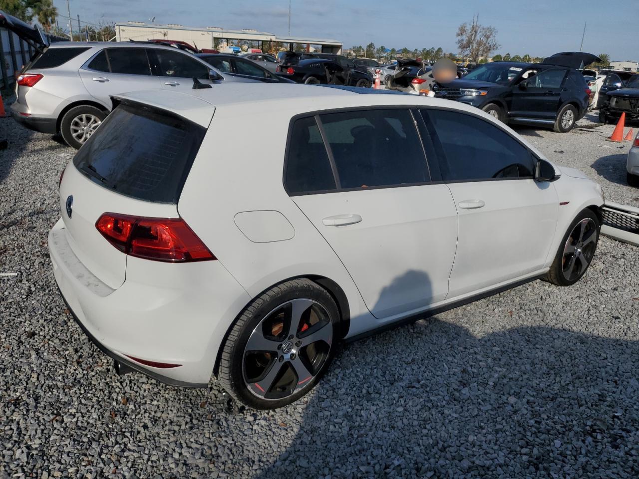 2015 Volkswagen GTI - Image 3