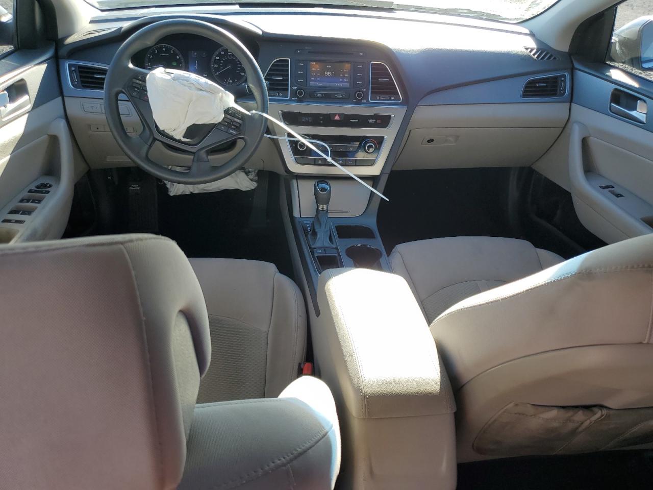 2015 Hyundai Sonata - Image 8