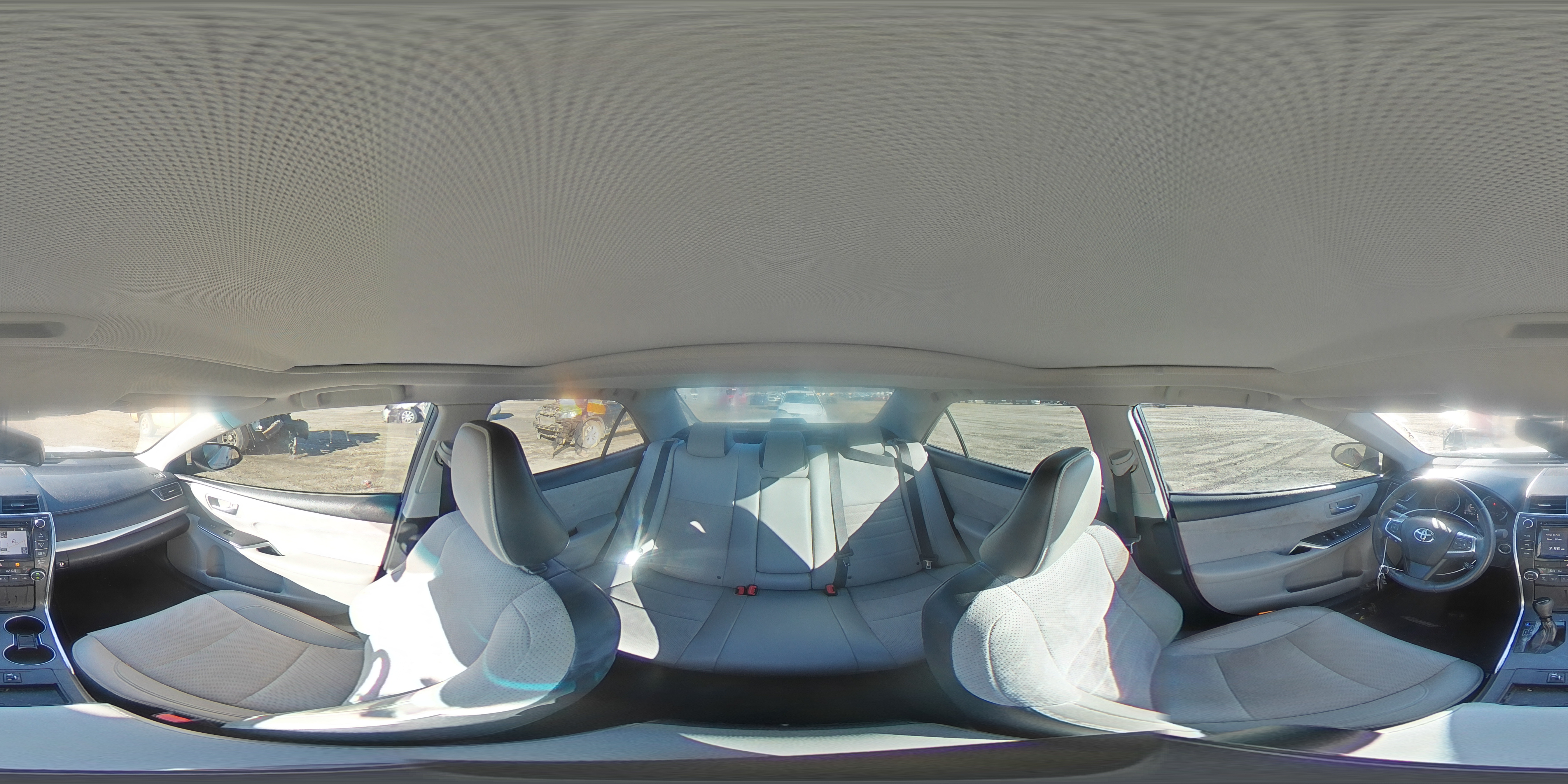 2016 Toyota Camry - Image 13