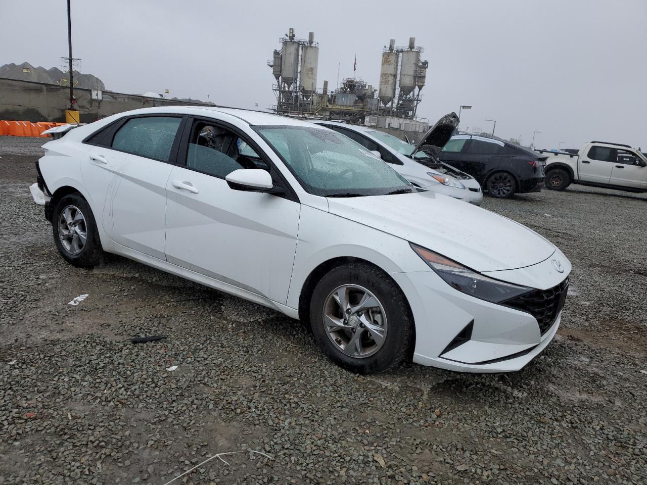 2022 Hyundai Elantra - Image 4