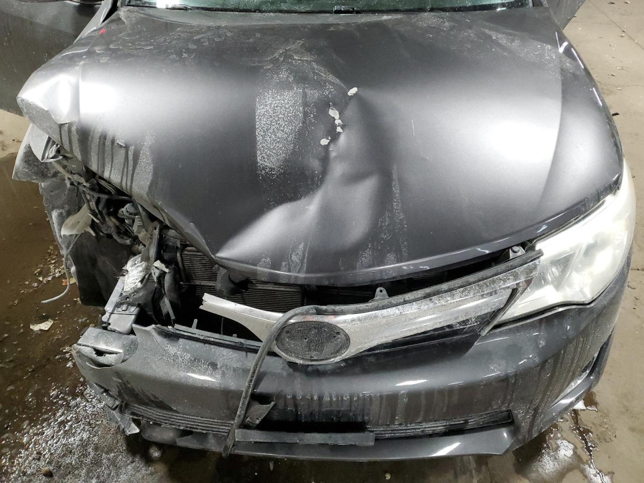 2013 Toyota Camry - Image 11