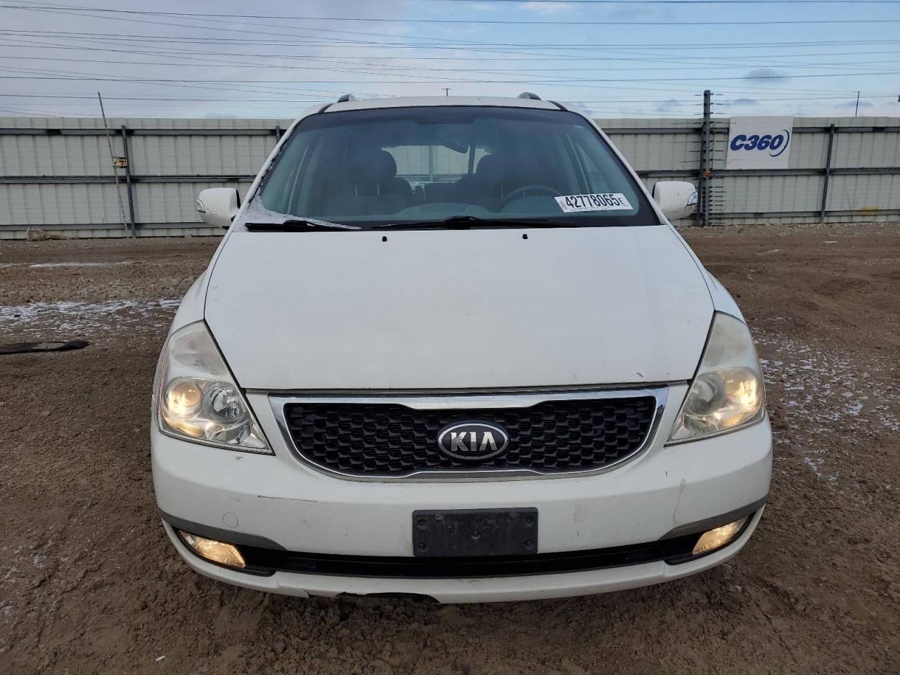 2014 Kia Sedona - Image 5