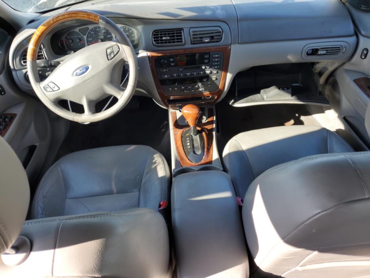 2003 Ford Taurus - Image 8