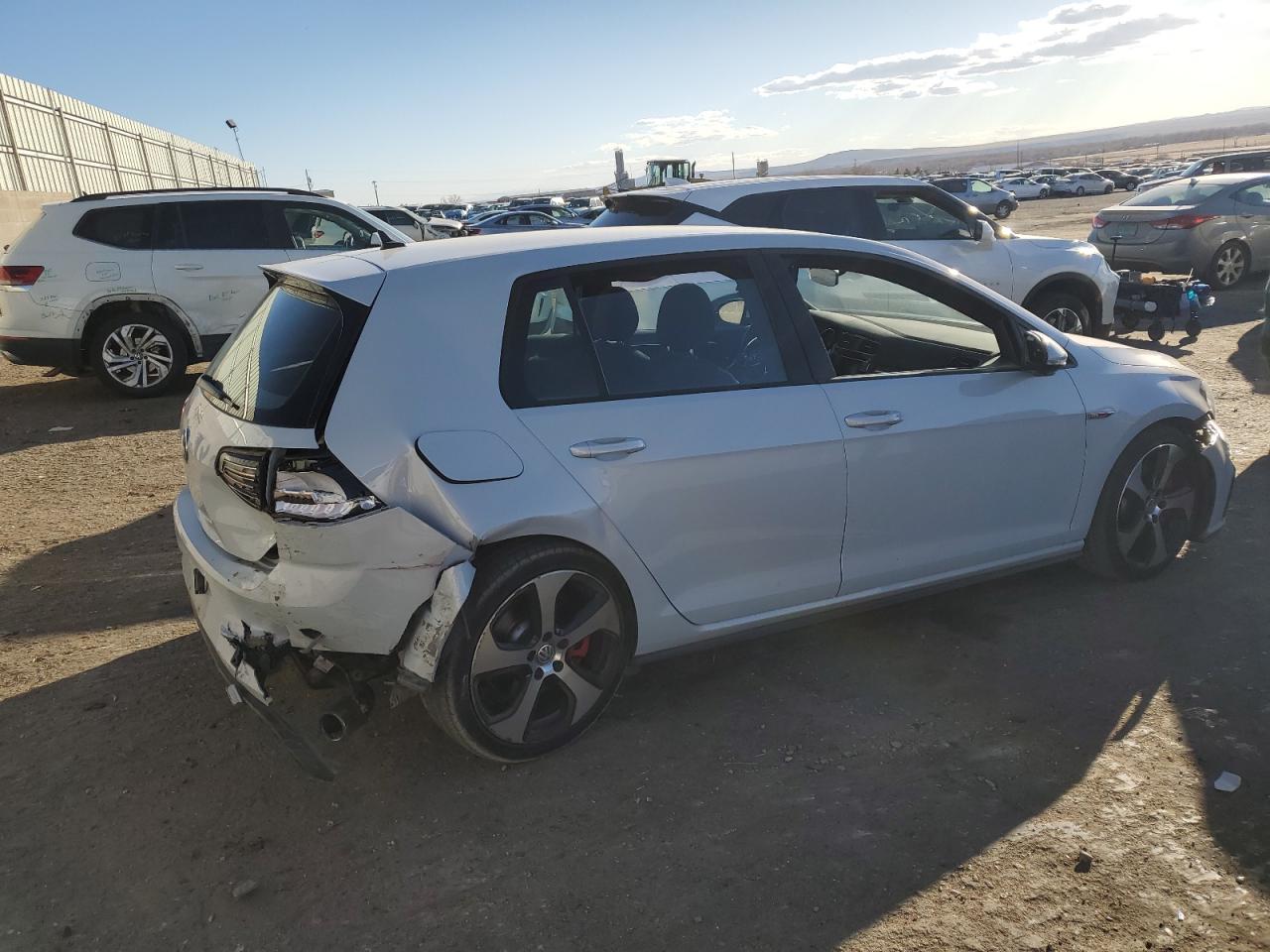 2019 Volkswagen GTI - Image 3