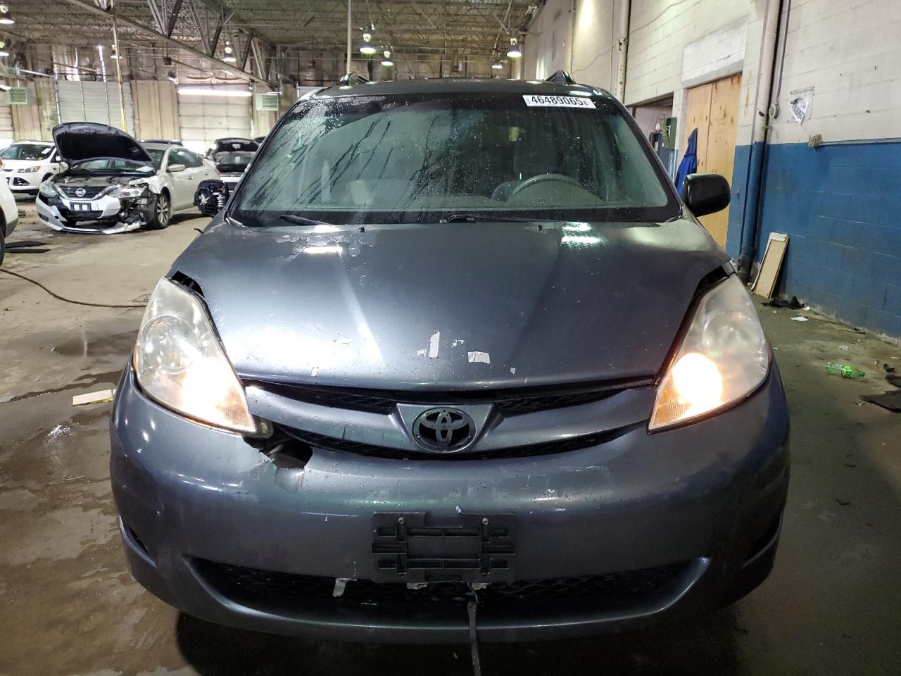 2009 Toyota Sienna - Image 5