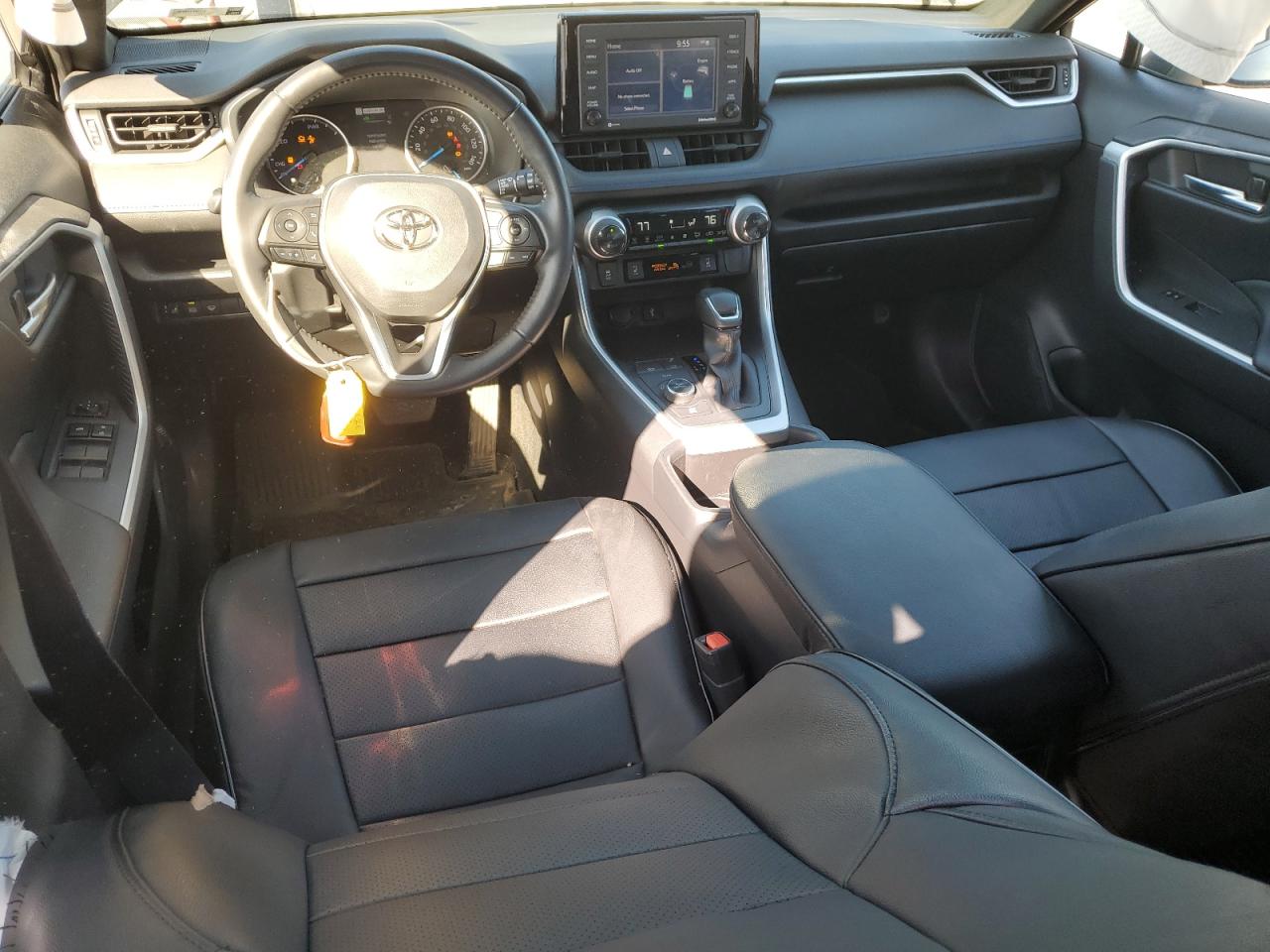 2022 Toyota RAV 4 - Image 8