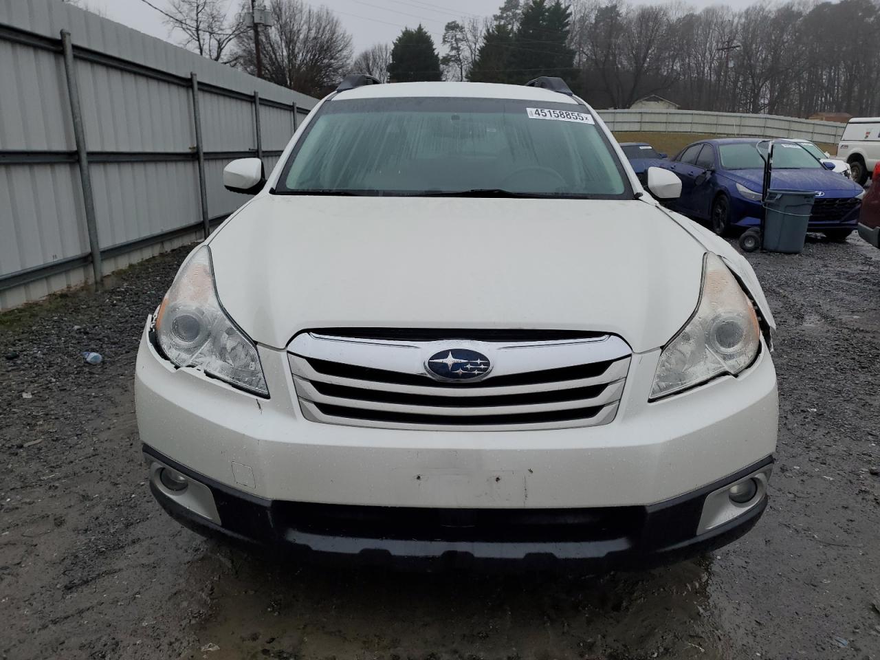 2011 Subaru Outback - Image 5