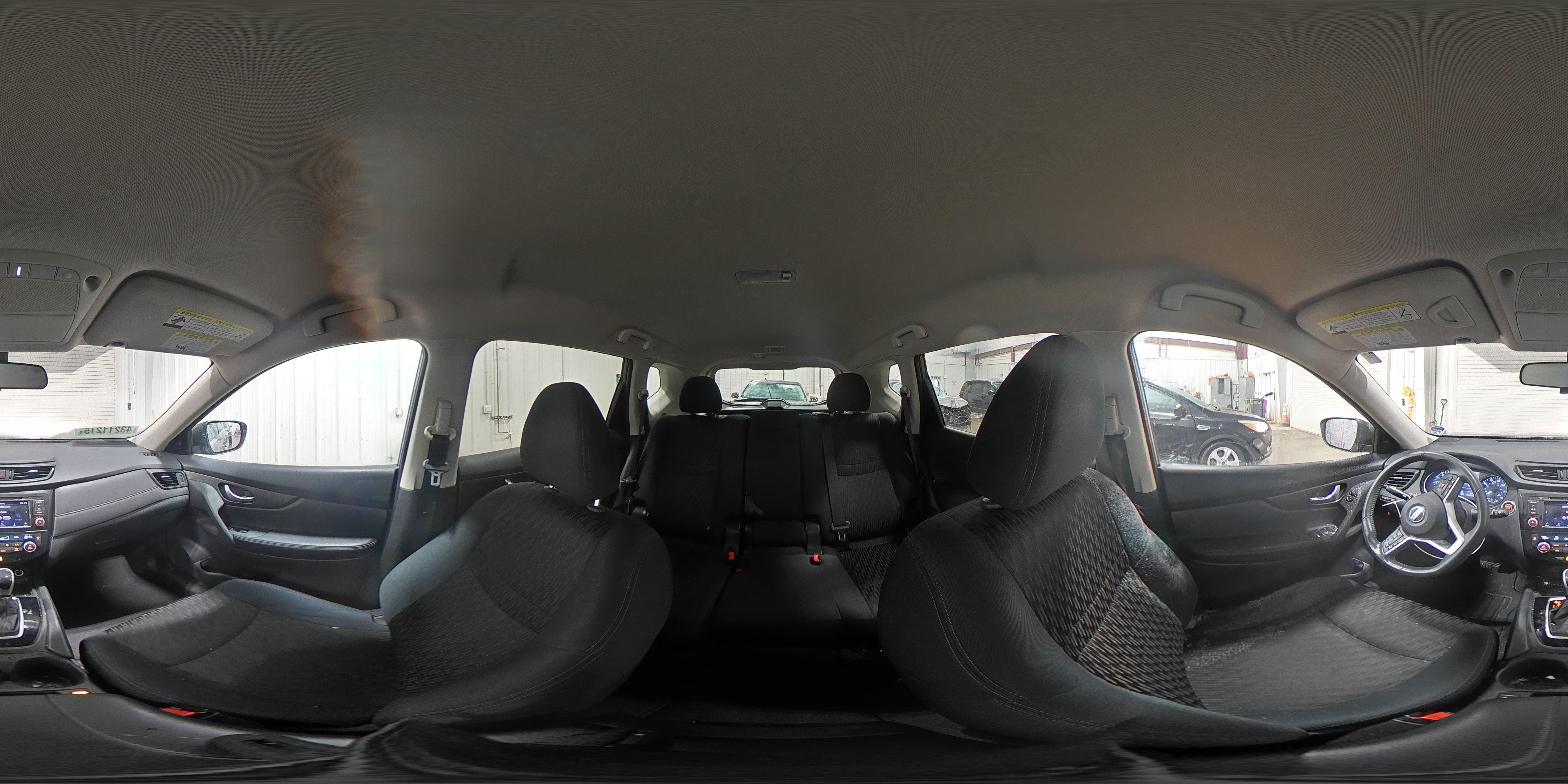 2018 Nissan Rogue - Image 15