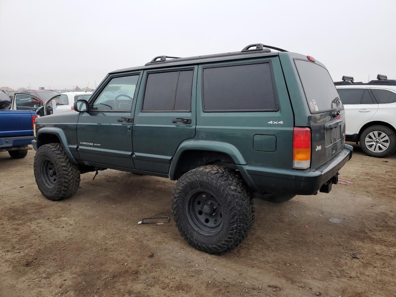 2001 Jeep Grand Cherokee - Image 2