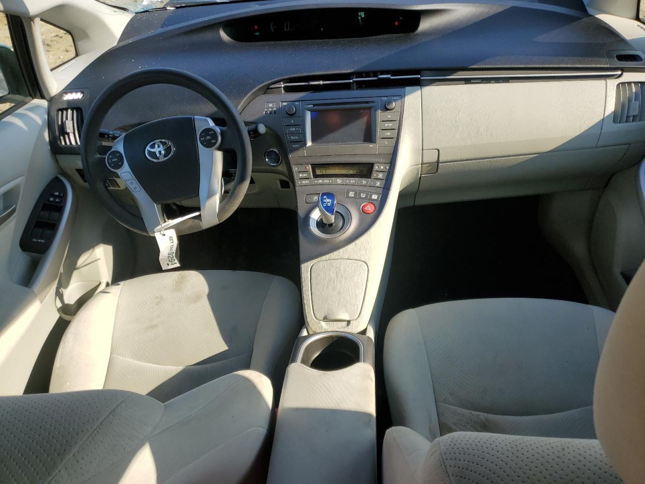 2012 Toyota Prius - Image 8