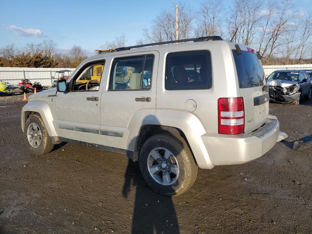 2008 Jeep Liberty (North America) - Image 2