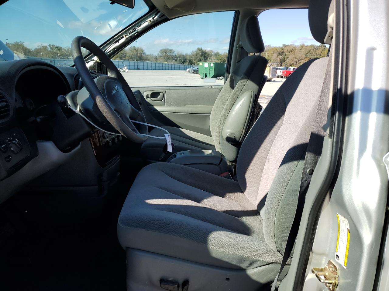 2005 Chrysler Town & Country Lx VIN: 2C4GP44RX5R553133 Lot: 46143045